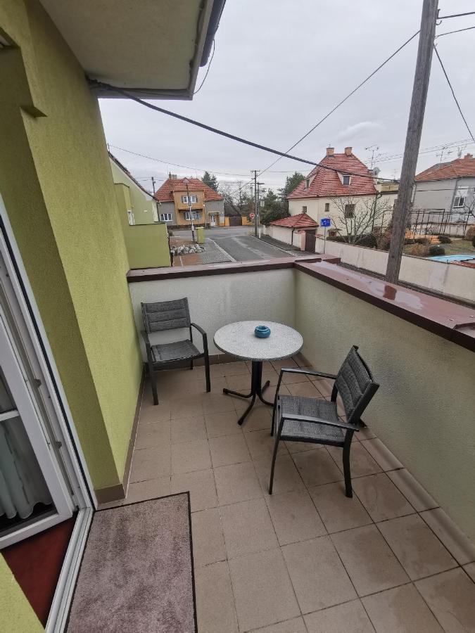 Pension Kiwi Mikulov Eksteriør bilde